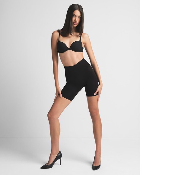 SKIMS Seamless Sculpt Butt Lifting Short Black Shapewear Shorts - Picture 5 of 5